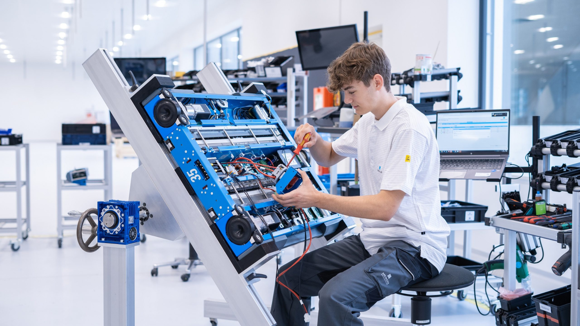 DU HỌC NGHỀ CƠ KHÍ TẠI ĐỨC